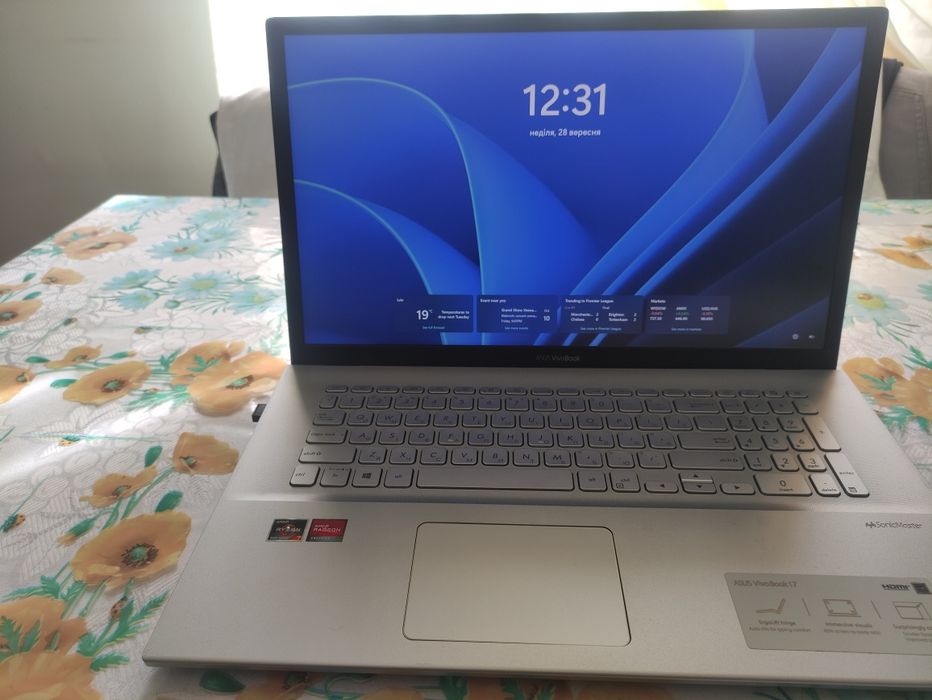 ASUS Vivobook 2023