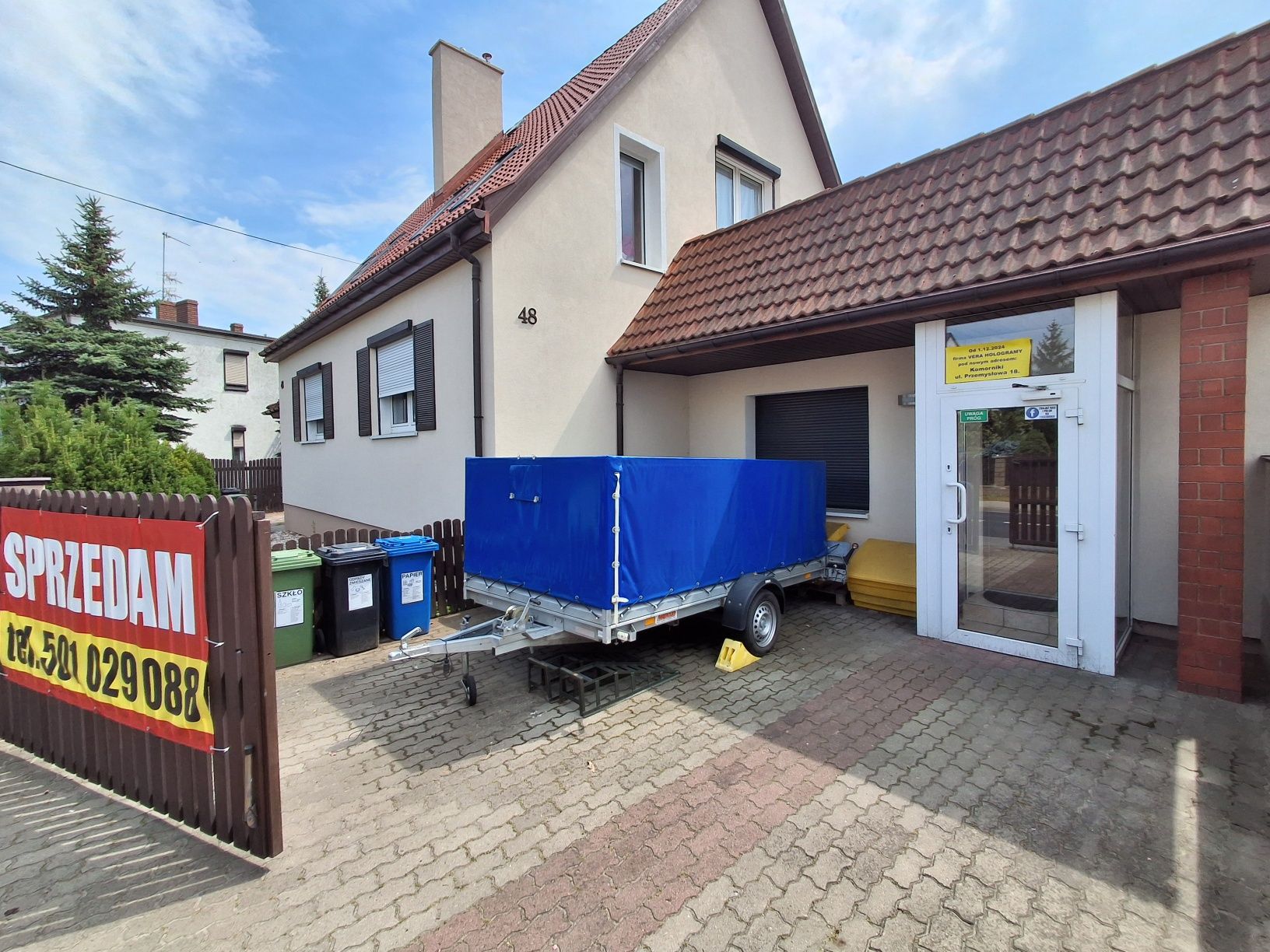 Dom z pięknym ogrodem + lokal usługowy (os. Kwiatowe). Bez pośrednika.