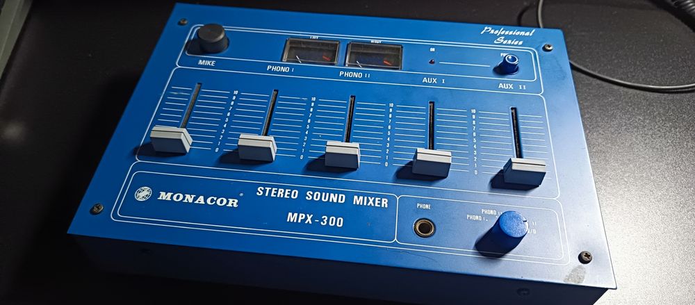 Mikser audio Monacor 4 kanały + mikrofon