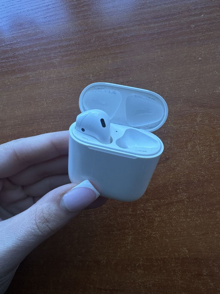 Apple AirPods 2(оригінал)