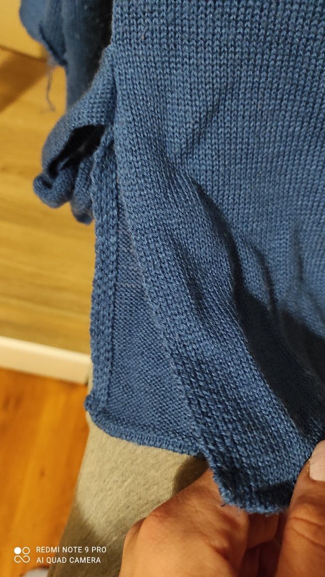 Super sweter z ciekawymi rękawami