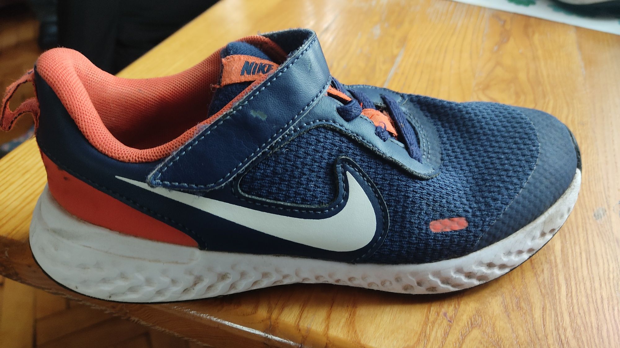 Adidasy  Nike 34