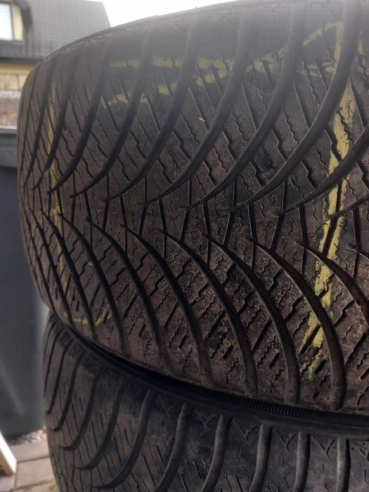 Opony zimowe Falken 235x45 R18