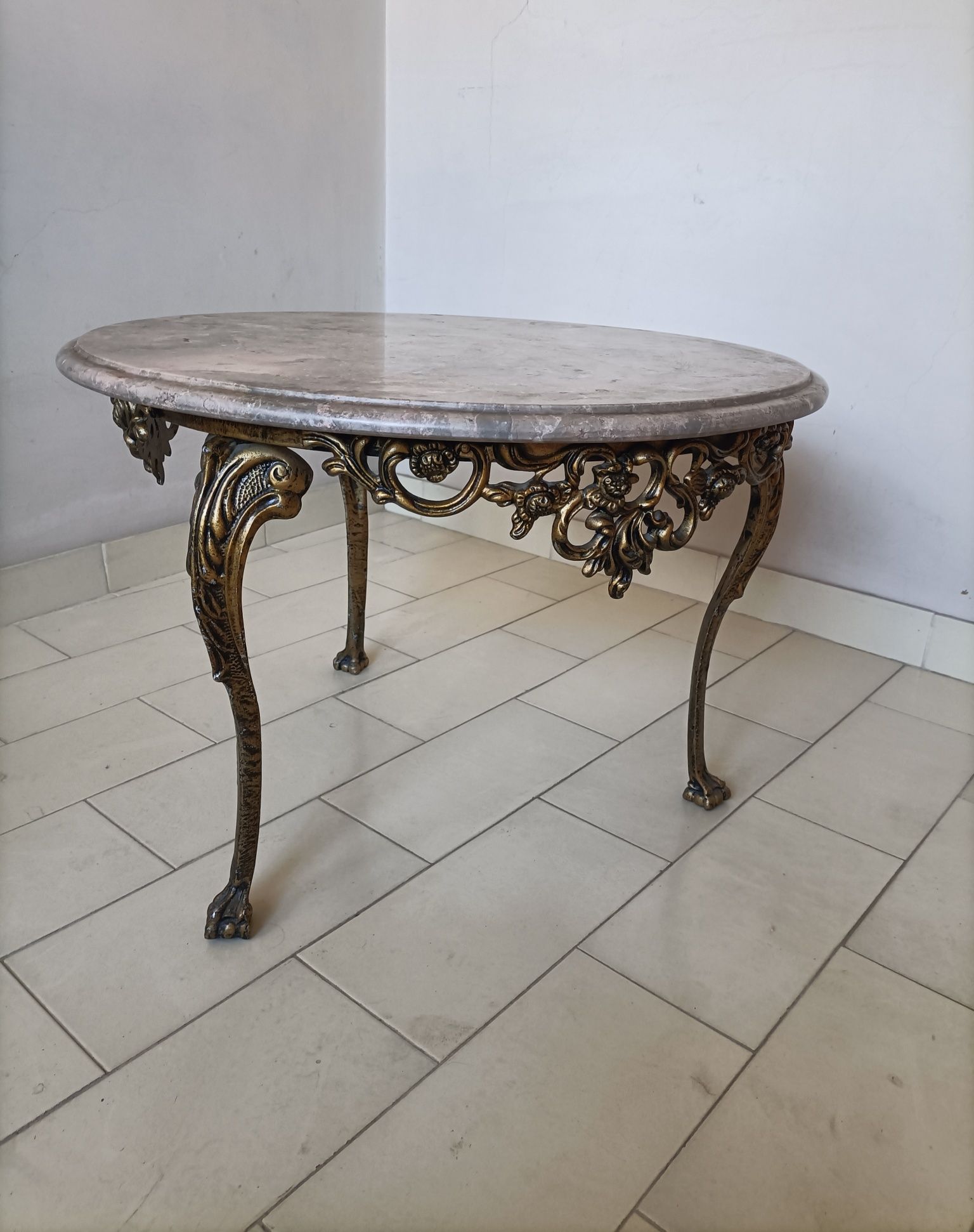 Mesa de centro mármore com suporte de ferro