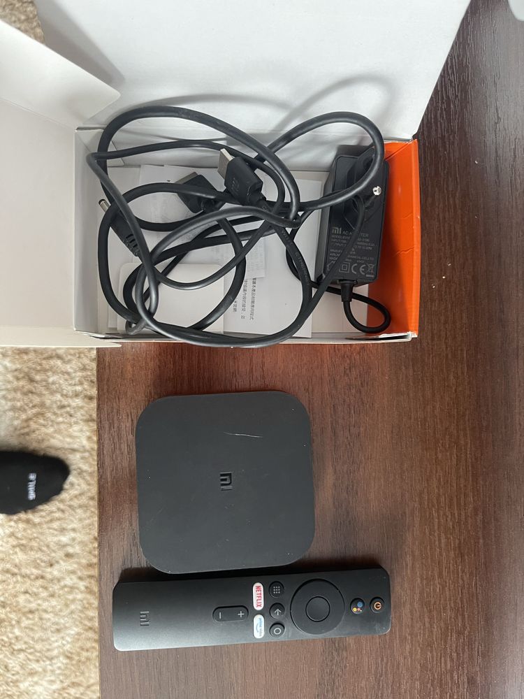 Приставка Smart tv Mibox s4