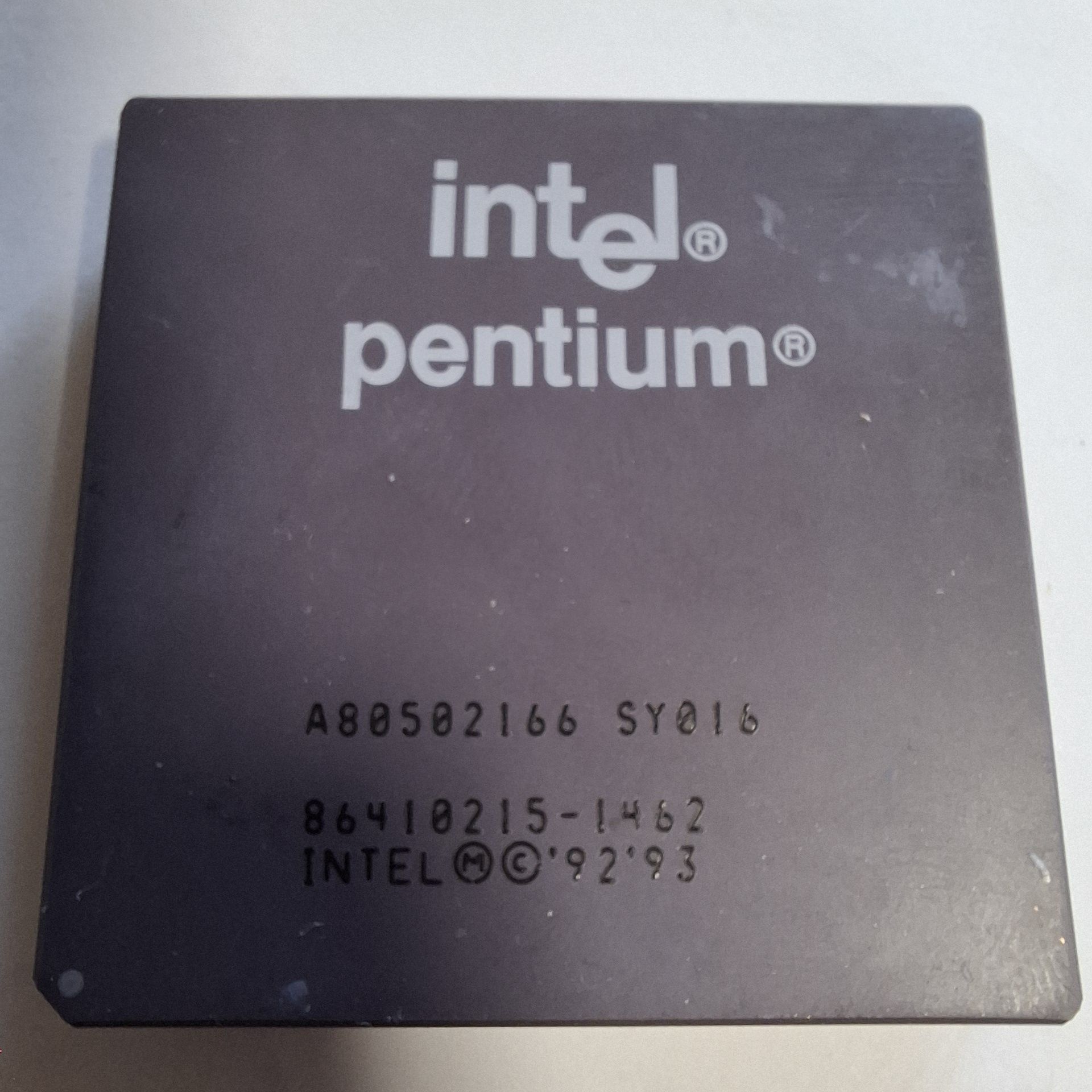 Procesor INTEL PENTIUM 166 socket 7 SY016