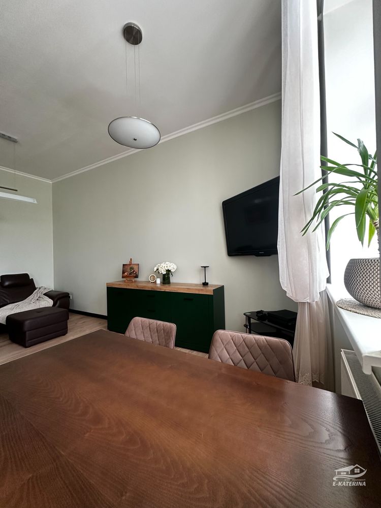 Продам 3 к кв з власним Котлом, Каміном і зоною Барбекю