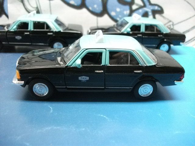 Mercedes-Benz 230E 1985  táxi do Porto  colecção Welly 1:38