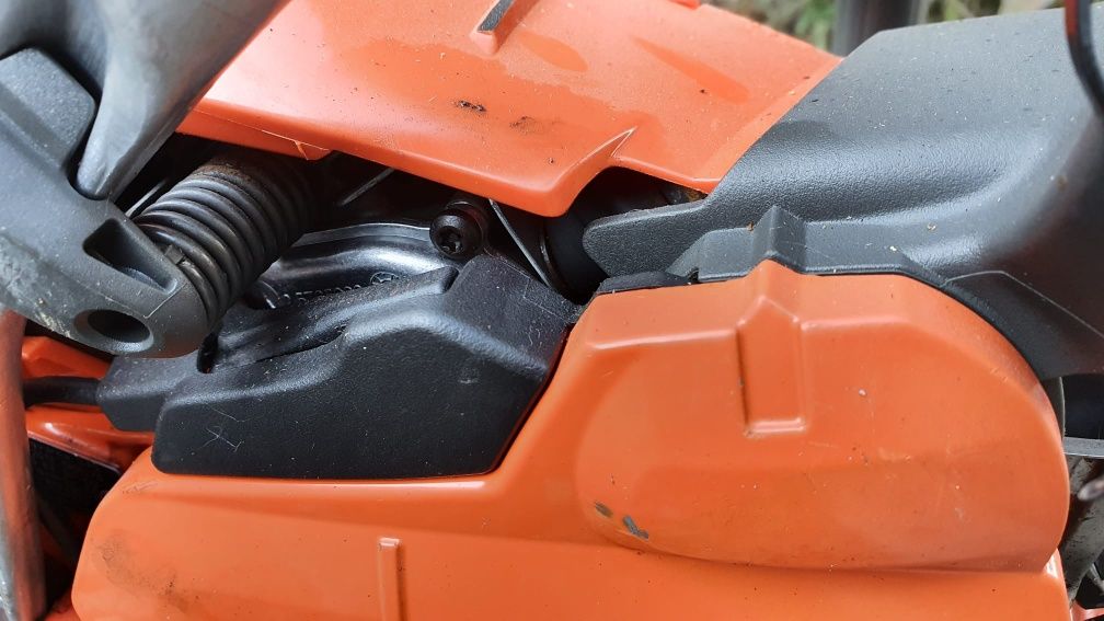 Piła spalinowa profesjonalna - Husqvarna 545 - do ciecia drzewa