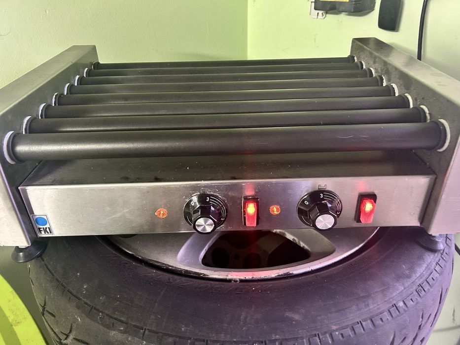 Opiekasz rolkowy do parowek kabanosow itd.