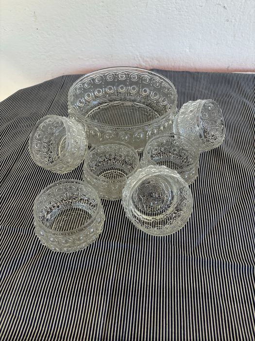 Conjunto saladeira + 6 taças