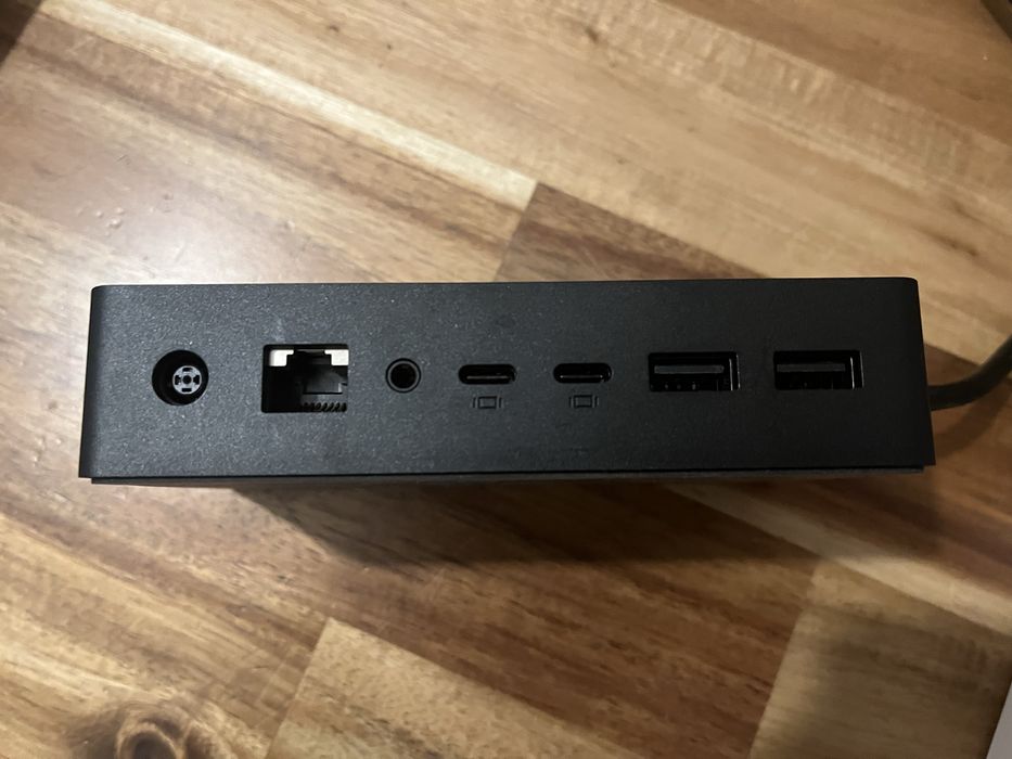 Surface Dock 2 - stacja dokująca Microsoft