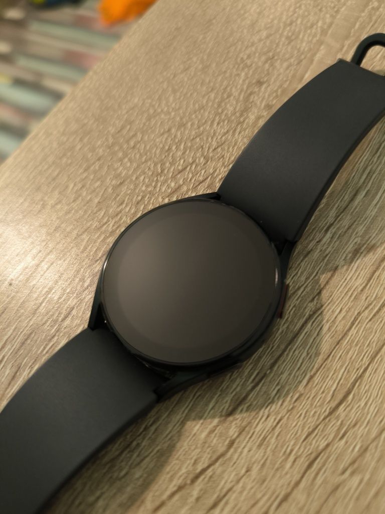 Samsung Galaxy watch 5 Czarny 40mm Wi-Fi Bluetooth WearOs GWARANCJA