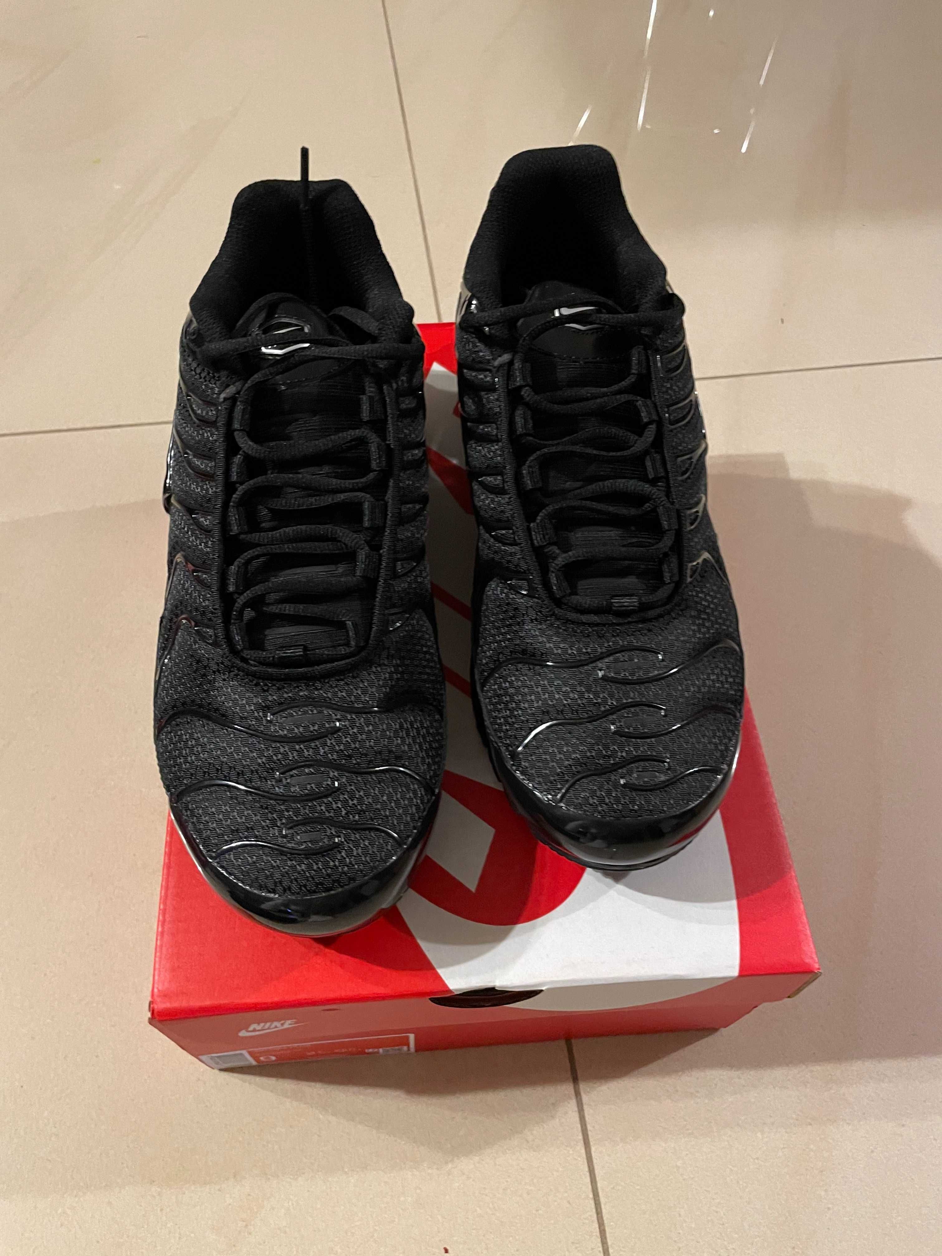 Nike Buty  Vapormax Plus rozm.43 i 44