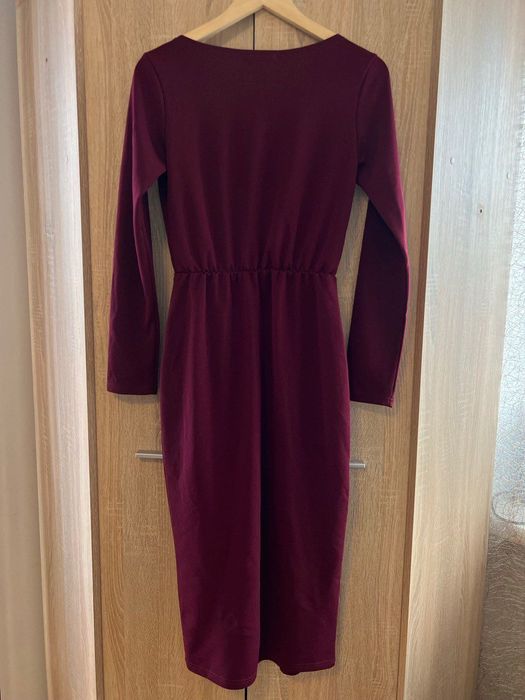 Красивое нарядное женское платье KARREE