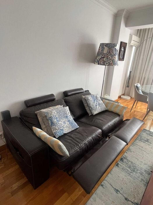 Sofa Pele Preto Reclinável c/ Comando