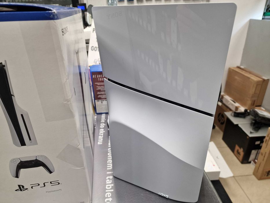 Konsola PS5 Slim Playstation 5 Slim 1TB z napędem/ + 2 pady + 5 gier