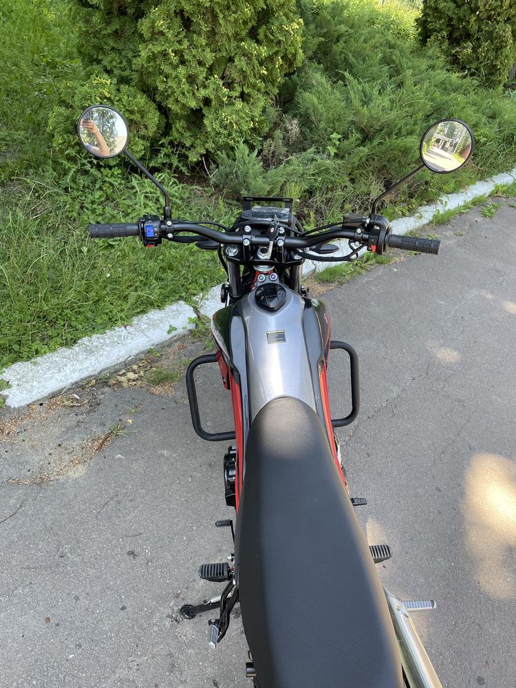 Доставка Бзкоштовна SPARK SP250D-3 TRAKER