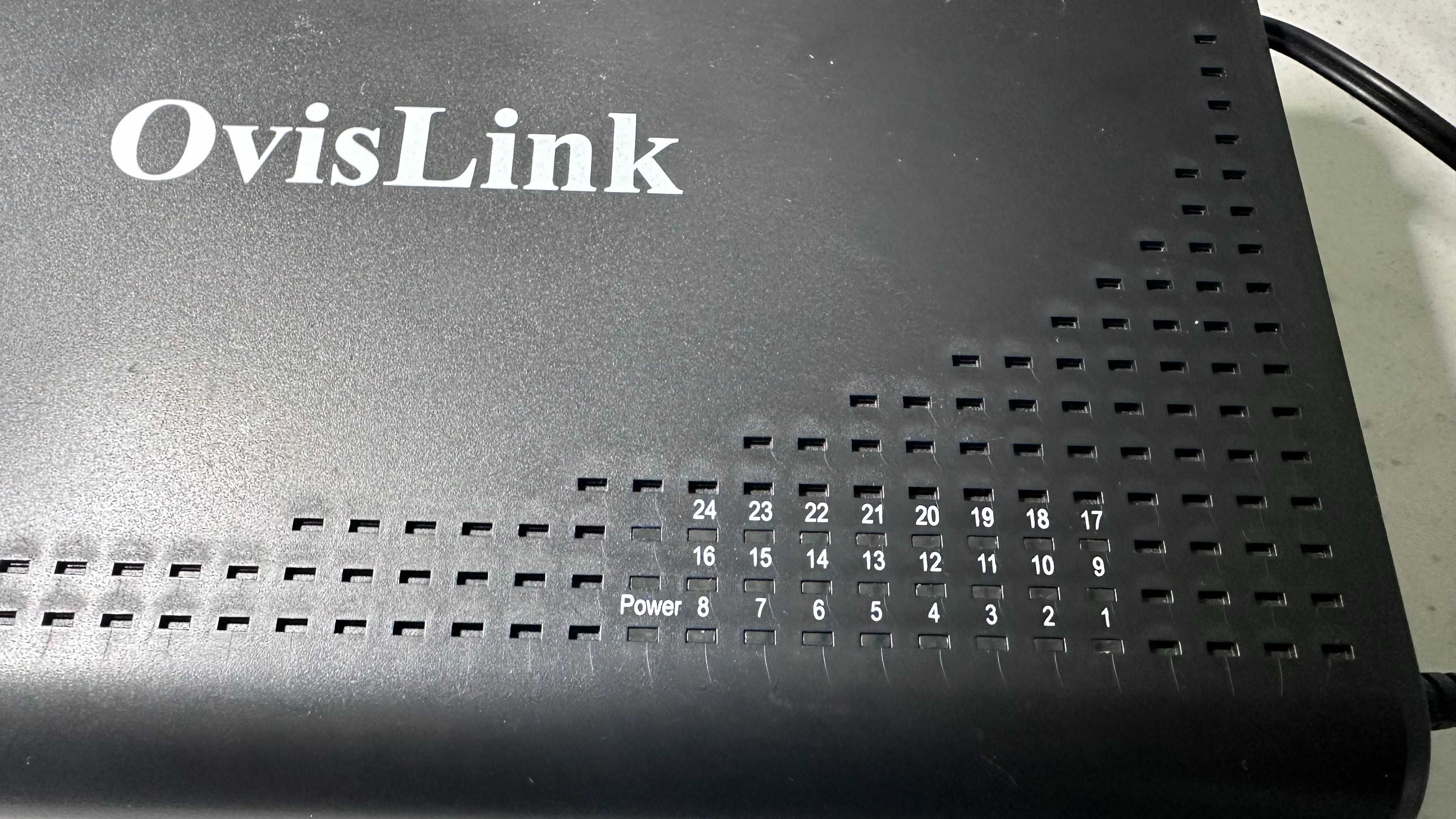 Switch 24 Portas 10/100 Ovislink EVO-FSH24C
