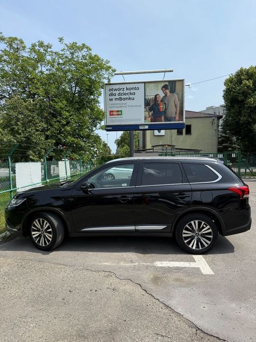 Mitsubishi Outlander Intense 2.0 4WD CVT 7 osobowy