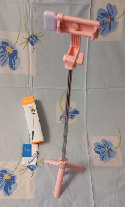 Селфи-палка (селфи палка), штатив для телефона R1S + свет