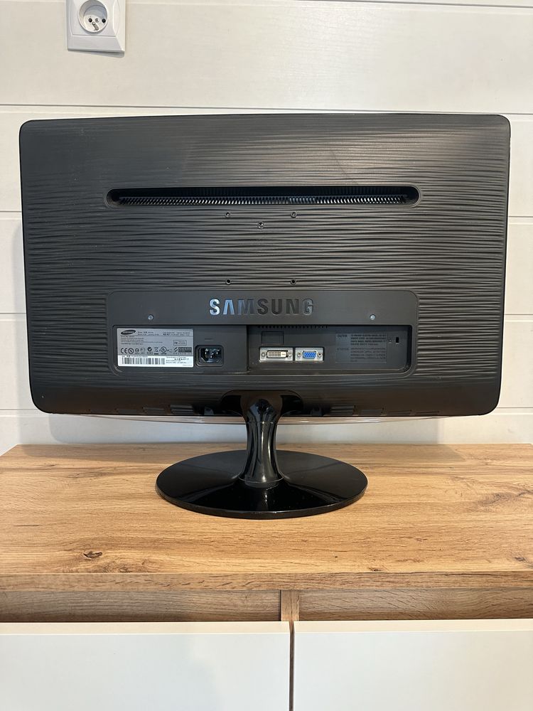 Monitor Samsung SyncMaster B2430