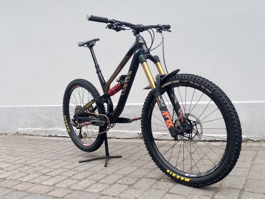Canyon torque super enduro 27.5

180mm Fox, R