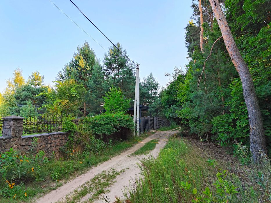 Місце мрії! 15 соток під забудову прямо в лісі, біля озера.