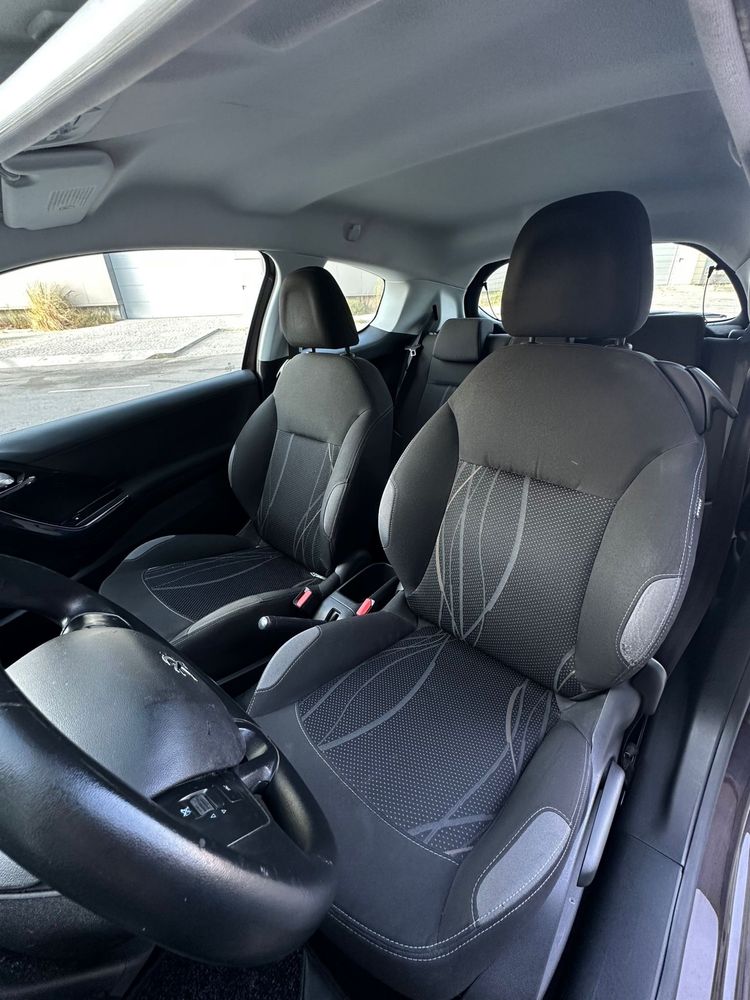 Peugeot 208 1.2 PureTech (2012) – 95.000km – Excelente Estado