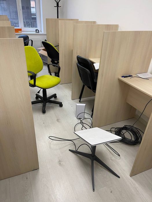 РОЗПРОДАЮ МЕБЛІ, столи,крісла,тумби,шафи,стелажі,комоди,меблі в кільк