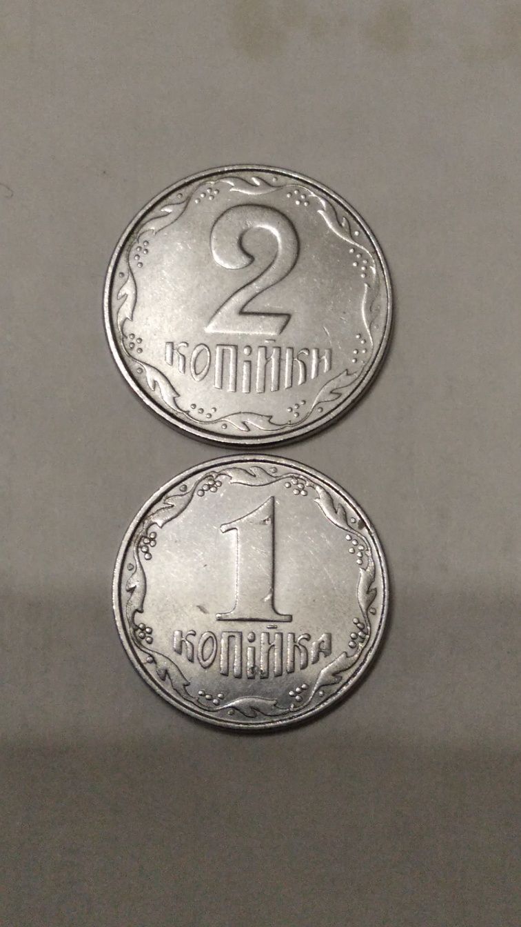 Продам монети України.