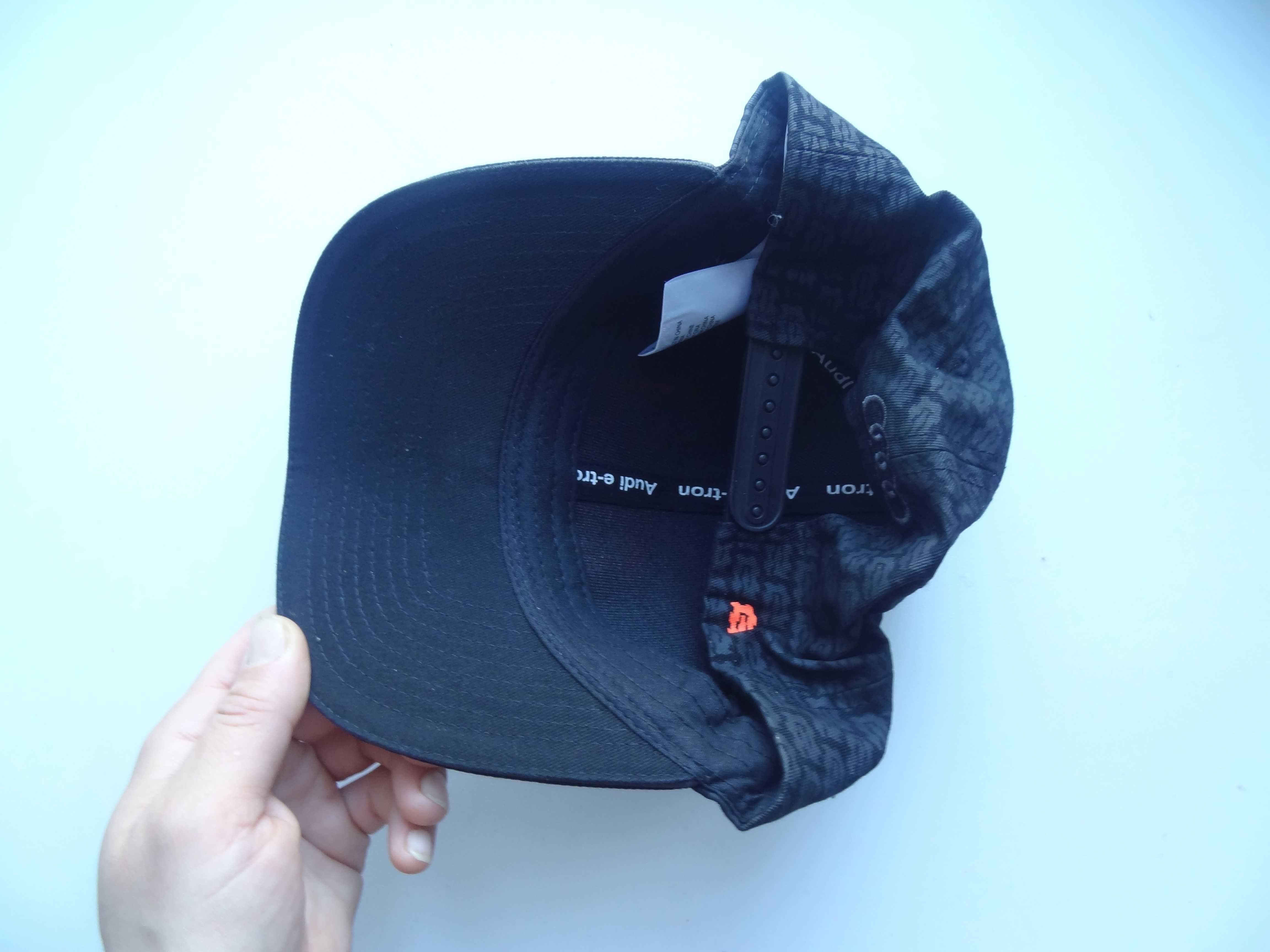 Бейсболка audi snapback cap e-tron, black оригінал нова