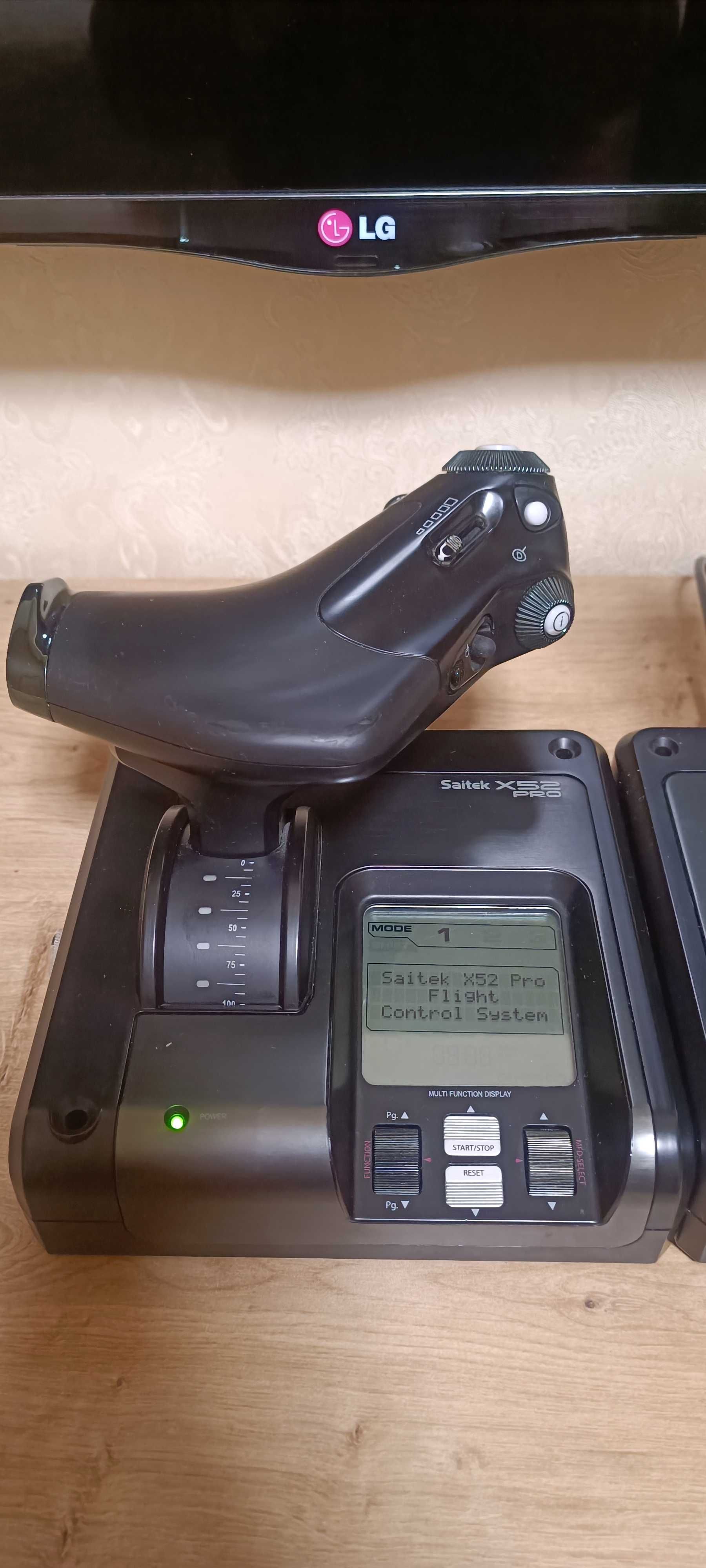 Saitek X52 Pro Flight System