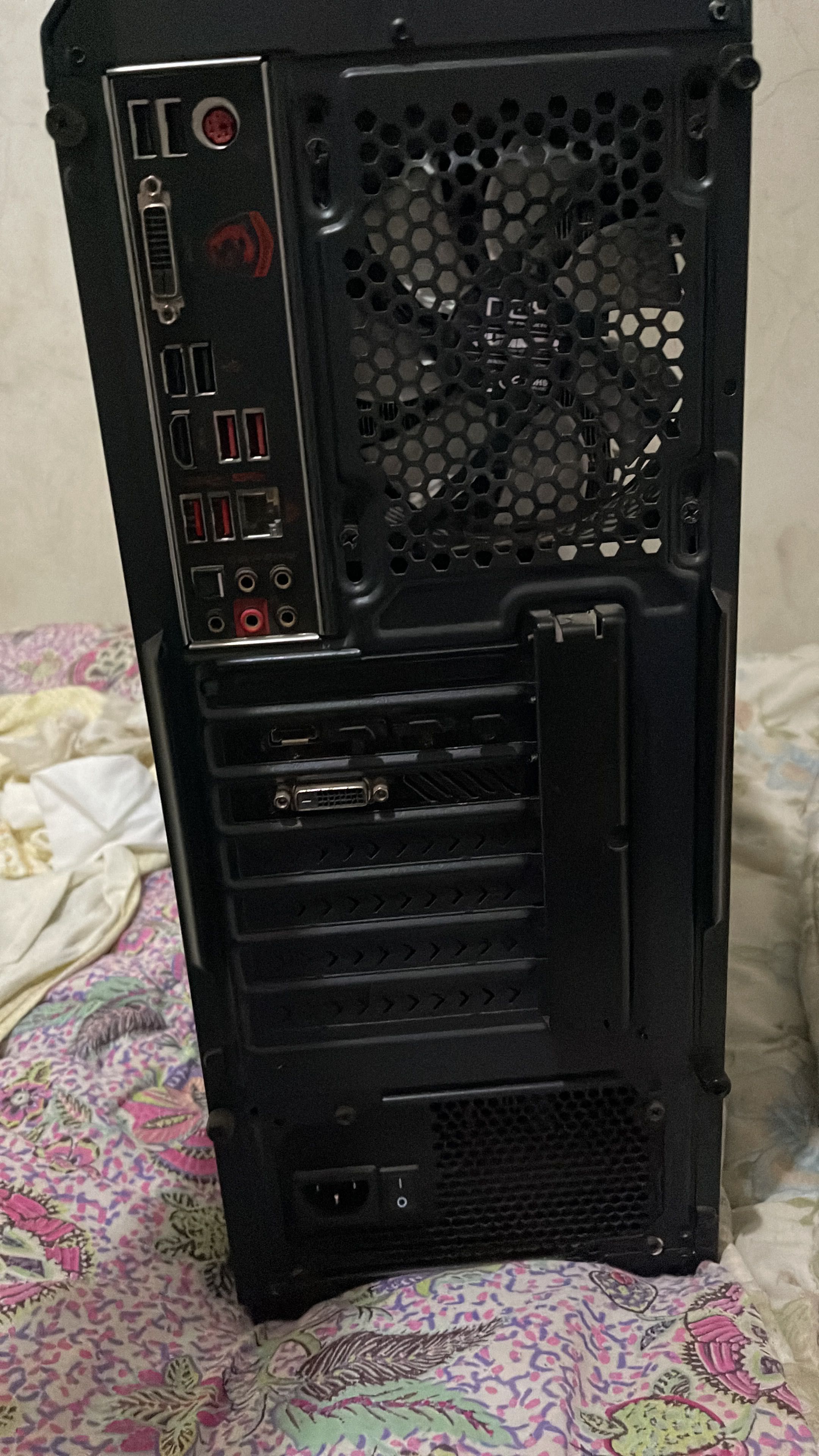 Computador fixo i5 6600k gtx 1060 3gb , 16gb ram , 1TB