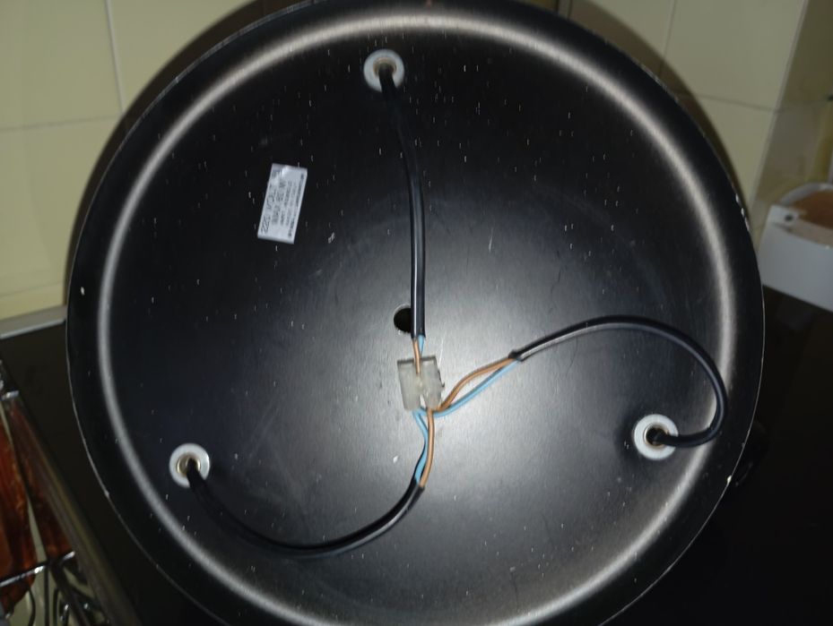 Plafonier  com 3 lampadas projetoras