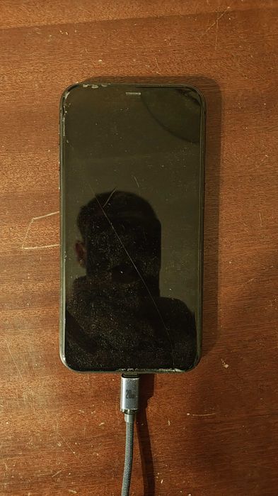 Iphone 11 c/Ecrã Frontal Partido