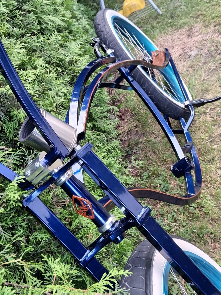 Widelec dwupułkowy typu custom kustom od ALCB na rurze profilowej