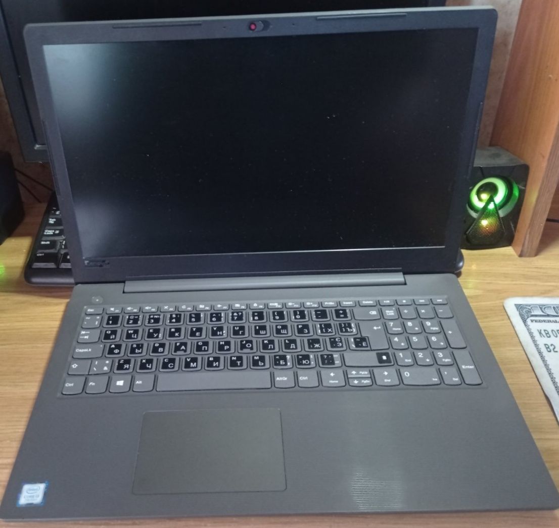 Lenovo V330-15IKB