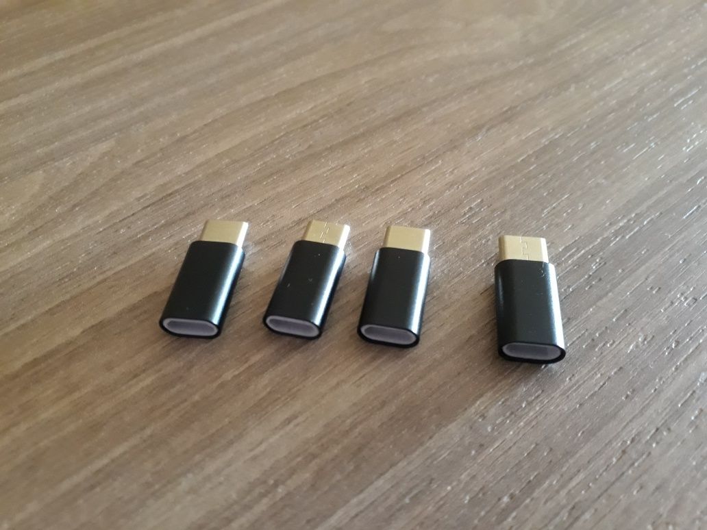 adapter / przejściówka z microUSB na USB typ C.