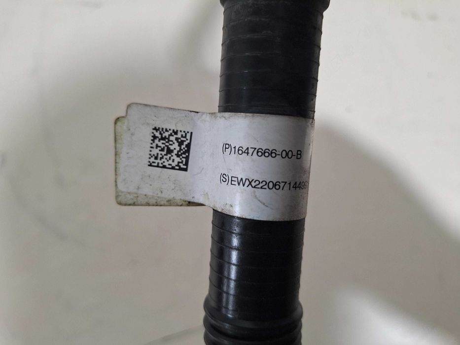 Патрубок системи охолодження Tesla Model 3 21