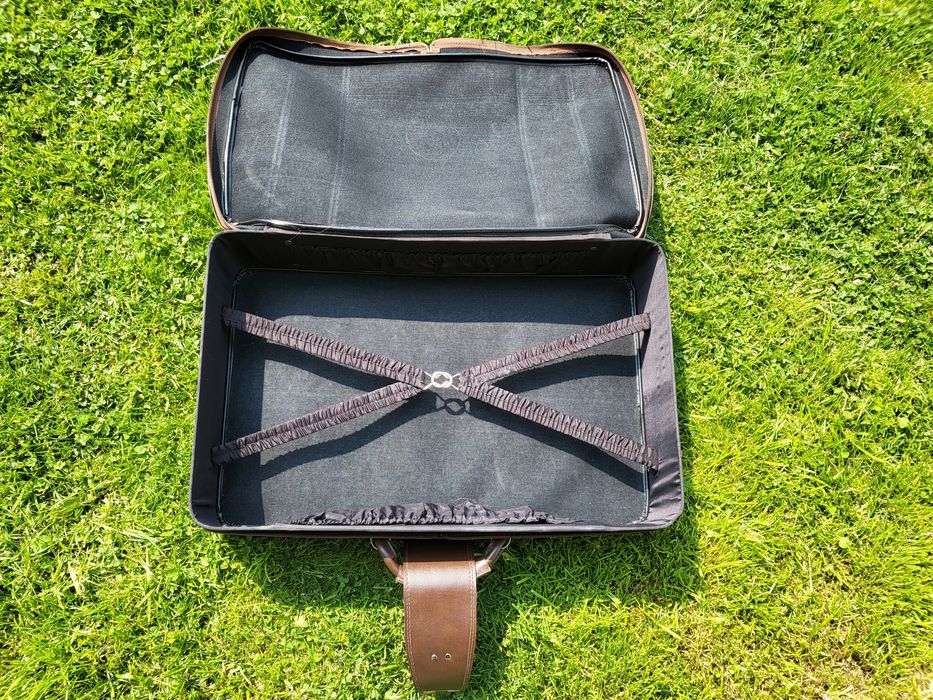 Skórzana walizka PRL