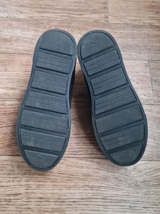 Кросівки жіночі шкіряні Estro, р.38