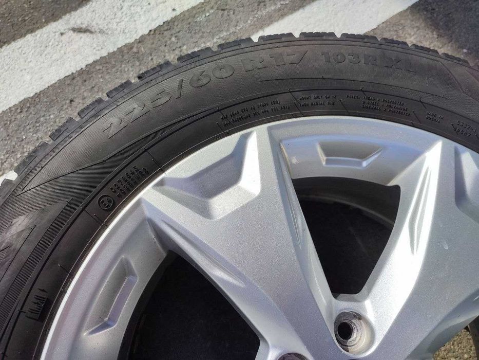 Диски R17 SUBARU 28111SG030 в комплекті з шинами NOKIAN 225/60R17