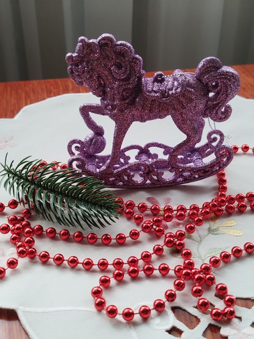 Символ  року  2026 вогняний червоний Кінь.