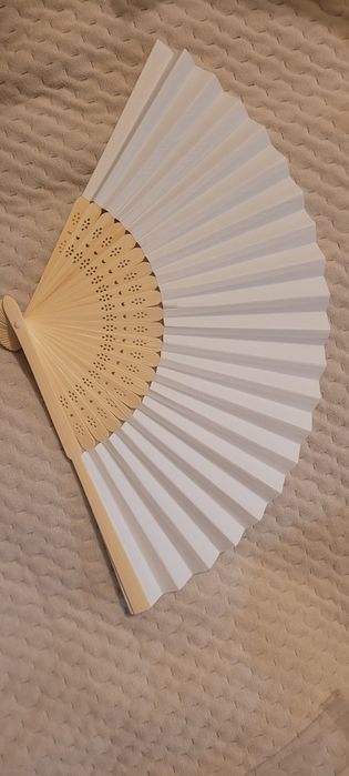 Biały wachlarz 8 szt.