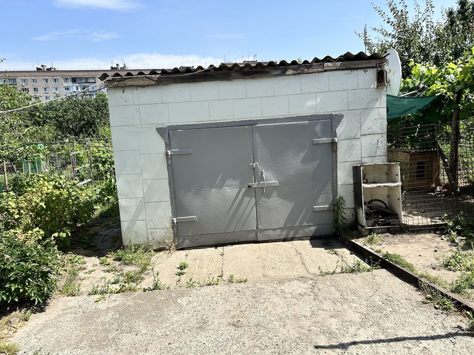 Продам пол дома в р-н.Петровского, пр.Ивана Мазепы