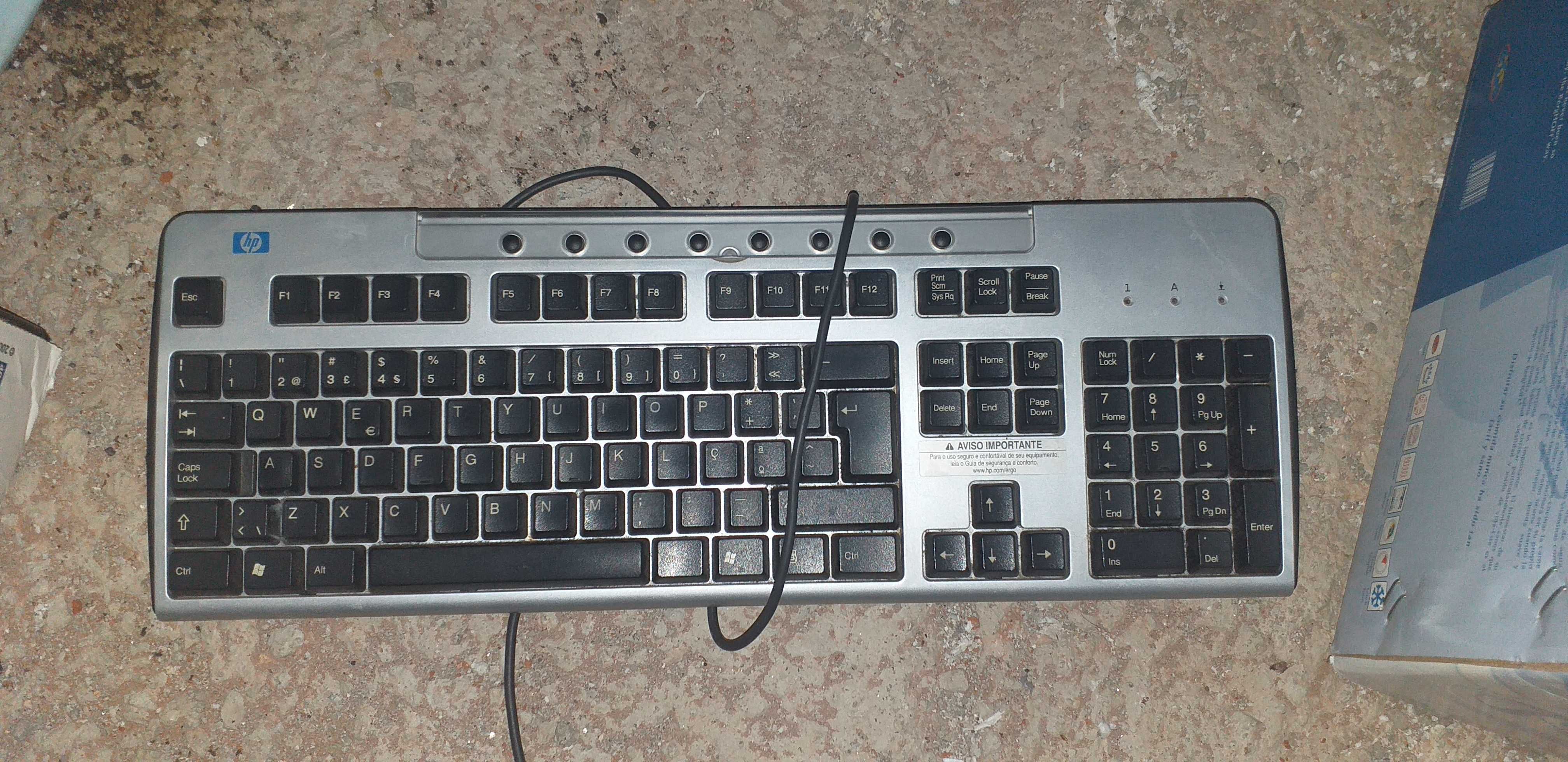Monitor teclado  e colunas