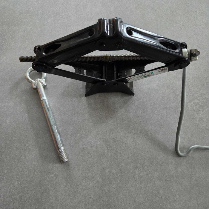 Lewarek Podnośnik Samochodowy oryginalny TOYOTA PEUGEOT CITROEN