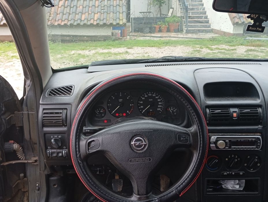 vendo Opel astra 1.7 ano 2000 gasóleo.