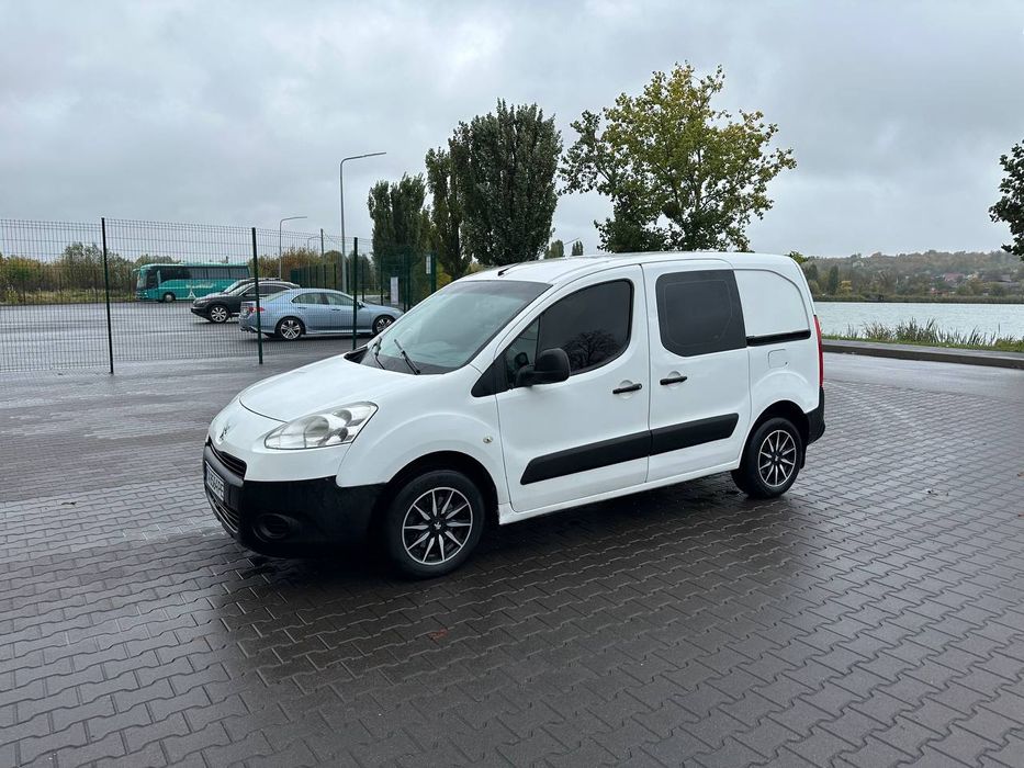 Peugeot Partner 2013 рік